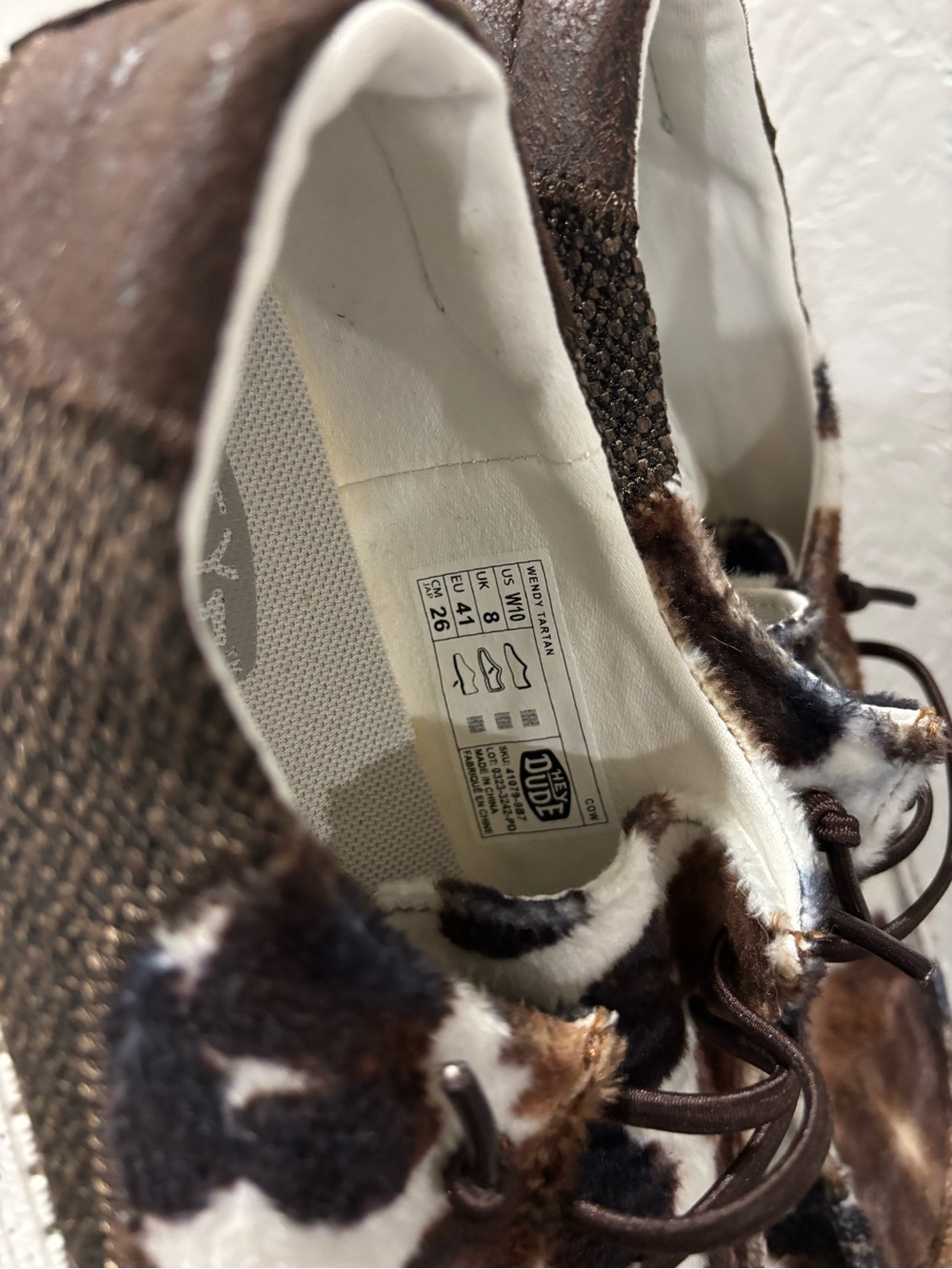 Hey Dude Wendy Tartan Cow Print Slip On Loafers Brown White Faux Fur Womens 10 - Picture 5 of 6